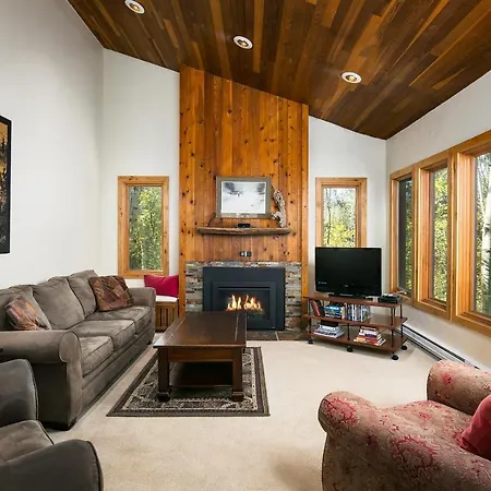Crescent Ridge By White Pines Apartment